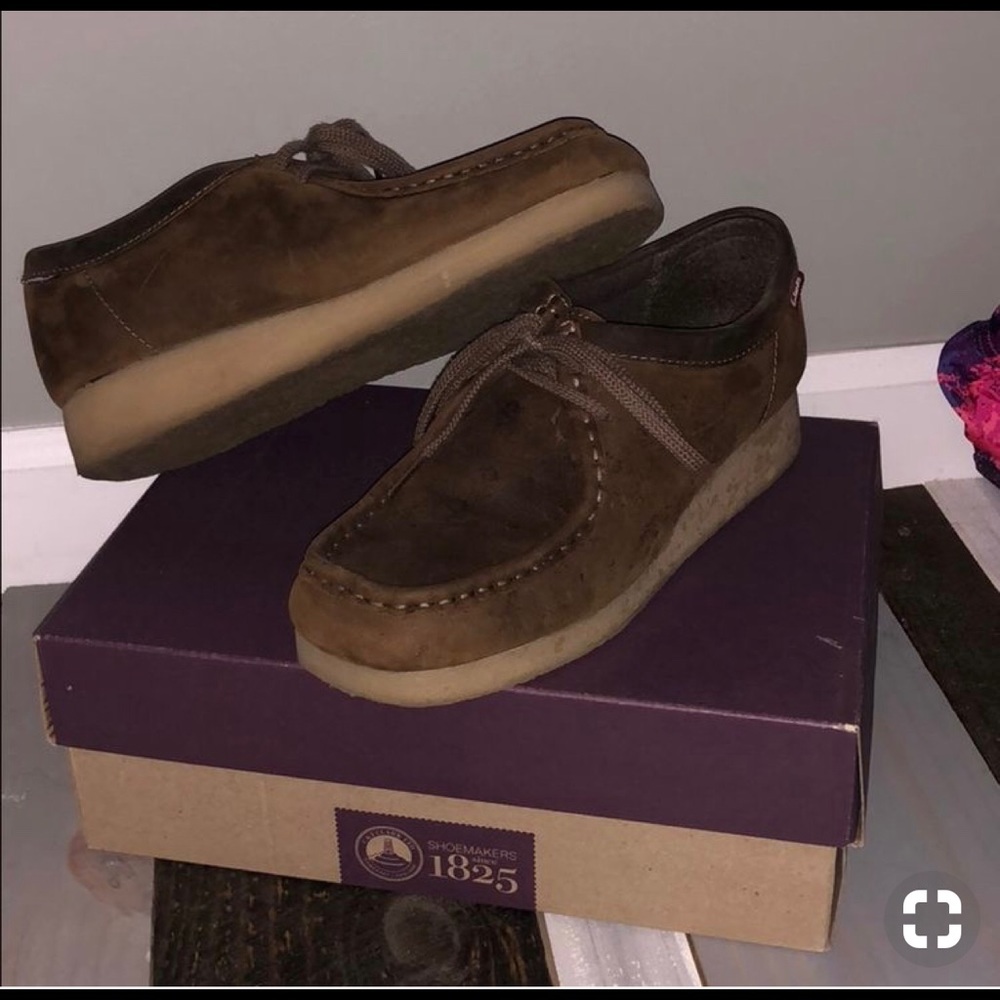 Clarks - Picture 2 of 3